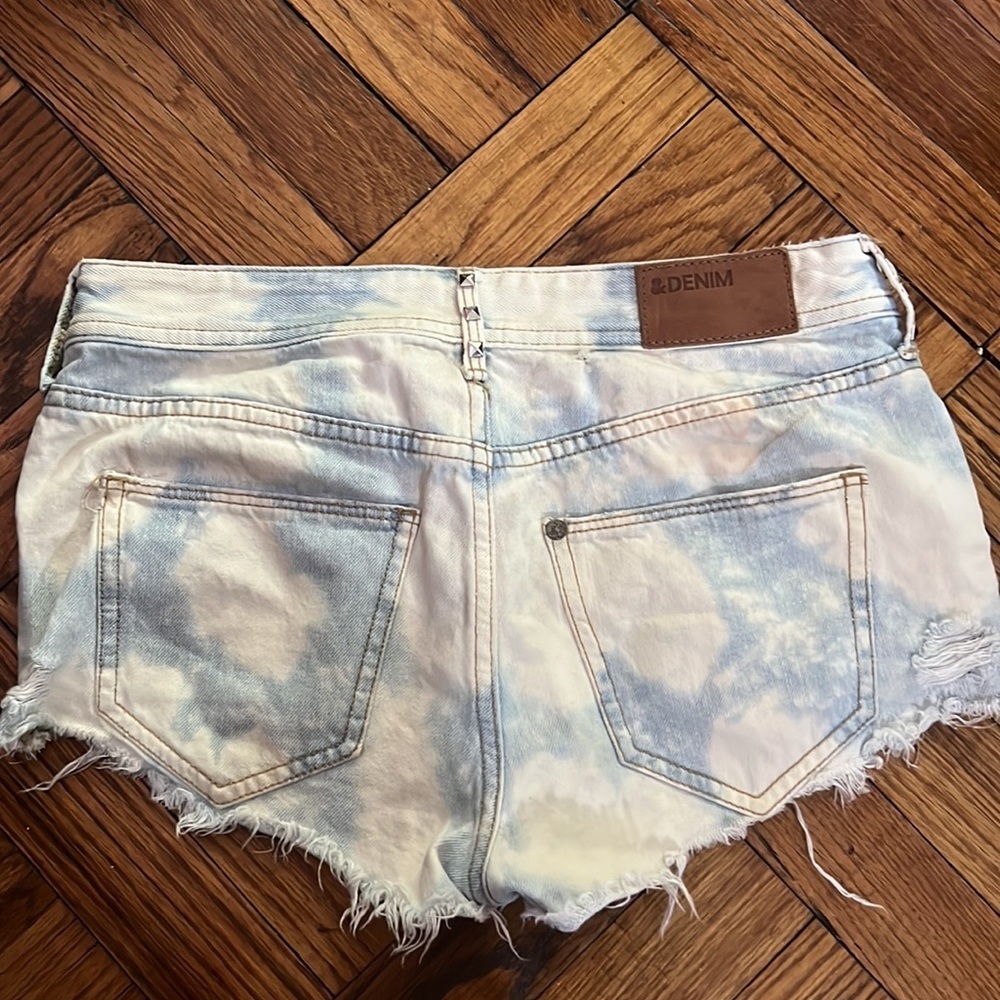 & denim shorts size: 4 - Picture 6 of 8
